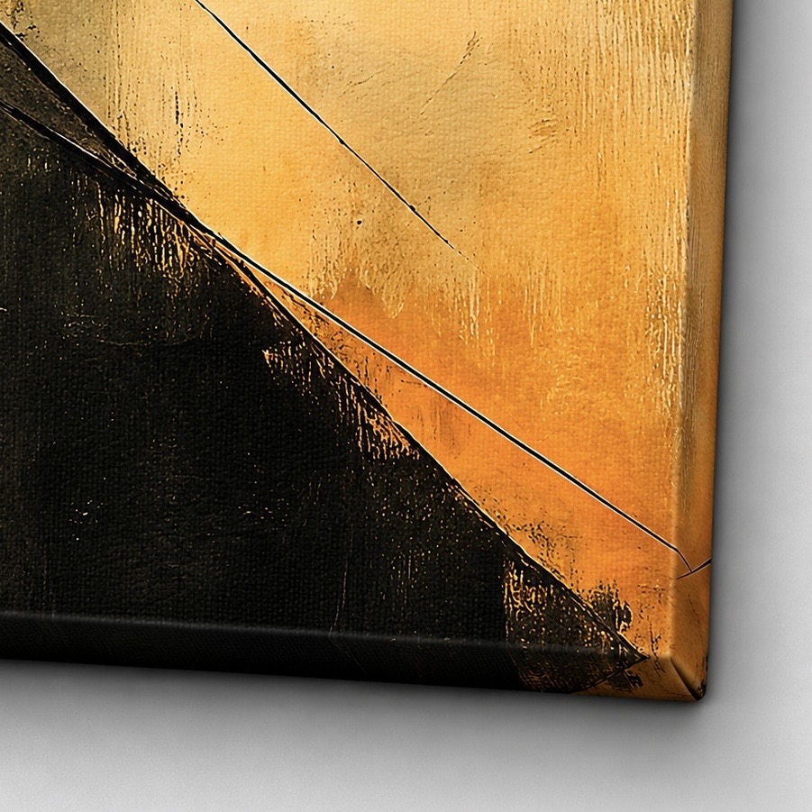 Détail du tableau Harmonie Cachée montrant la texture de la toile, les finitions de l’impression et les nuances orange, noir et beige de l’œuvre abstraite.