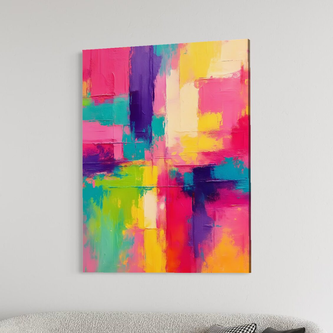Tableau Énergie Pure – Art Abstrait Coloré Contemporain | SPEKTRA Tableau abstrait coloré grand format Énergie Pure dans un salon contemporain avec décoration murale moderne aux couleurs vibrantes rose turquoise jaune et violet