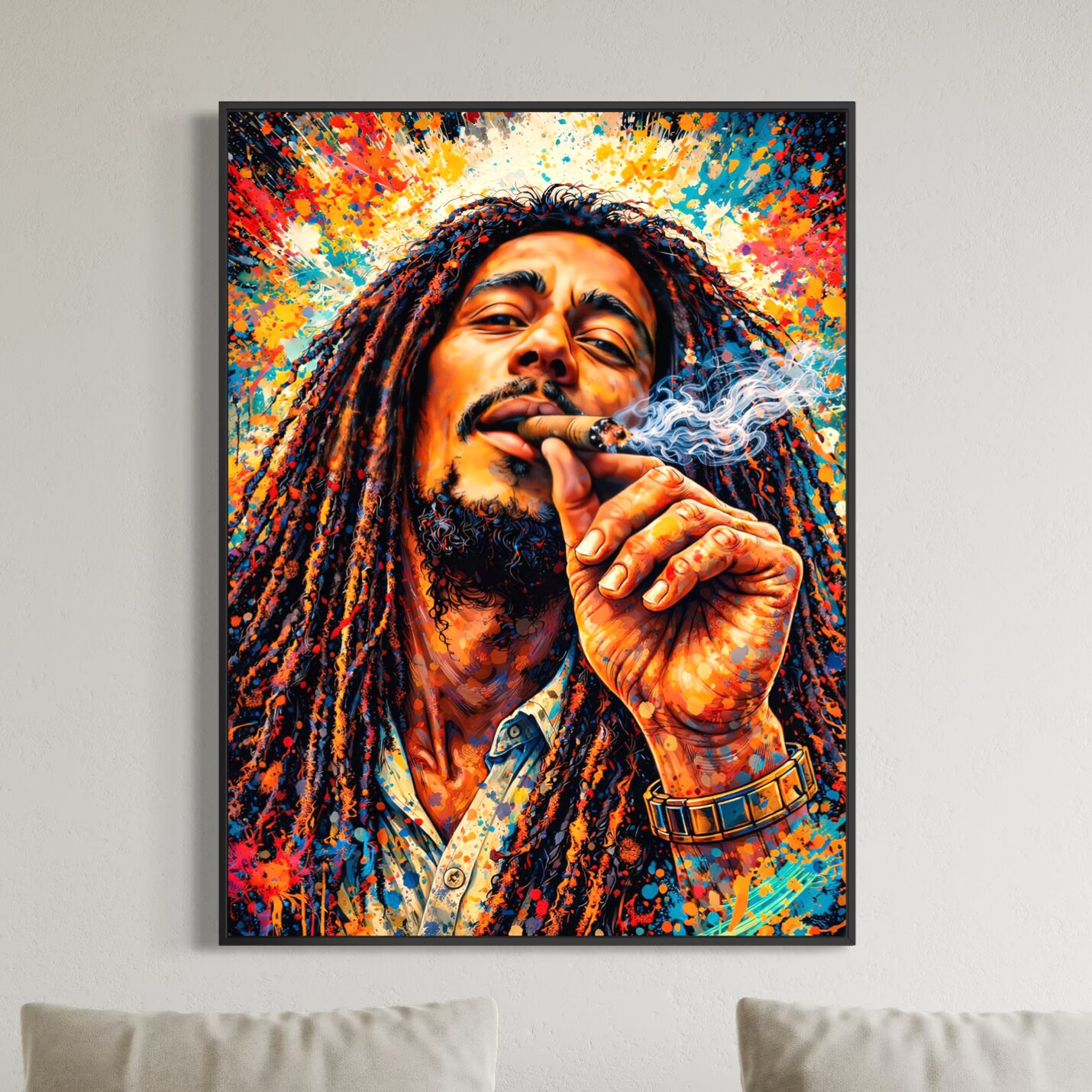 Tableau Marley Spirit inspiré de Bob Marley représentant un portrait reggae rasta coloré avec dreadlocks, fumée blanche, éclats de peinture et énergie musicale dans un salon moderne.