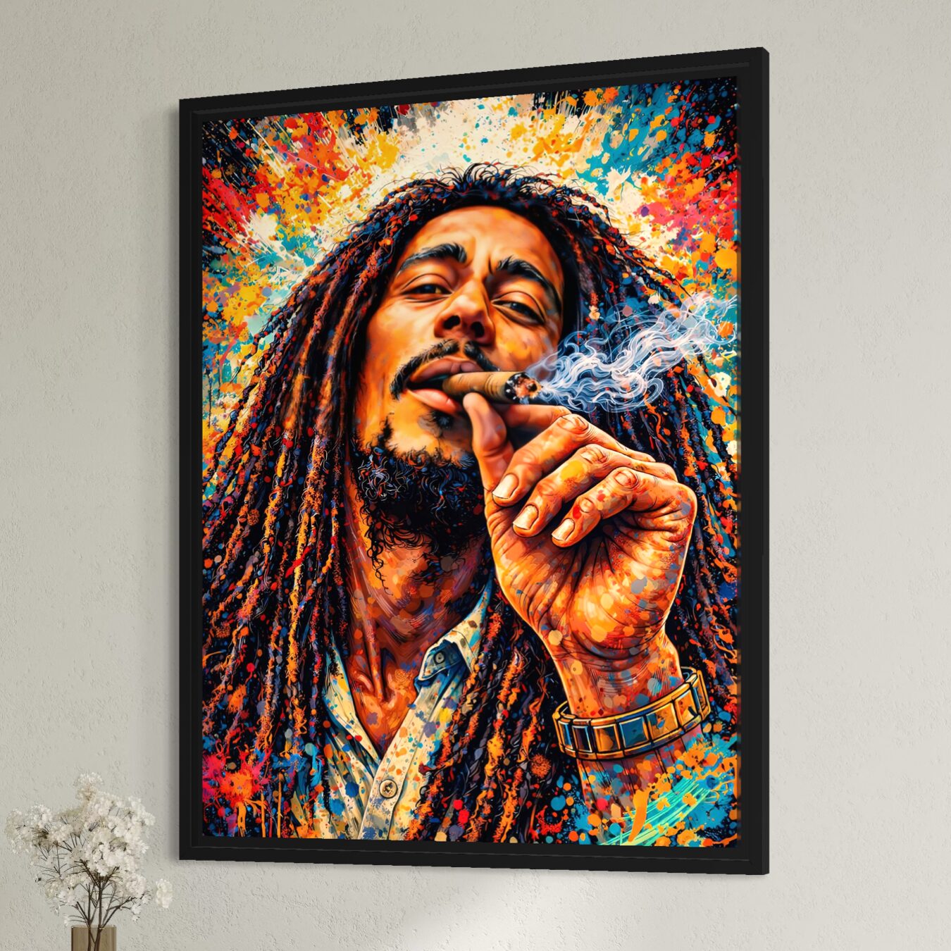 Tableau Marley Spirit inspiré de Bob Marley représentant un portrait reggae rasta coloré avec dreadlocks, fumée blanche, éclats de peinture et encadrement noir dans une décoration murale contemporaine.