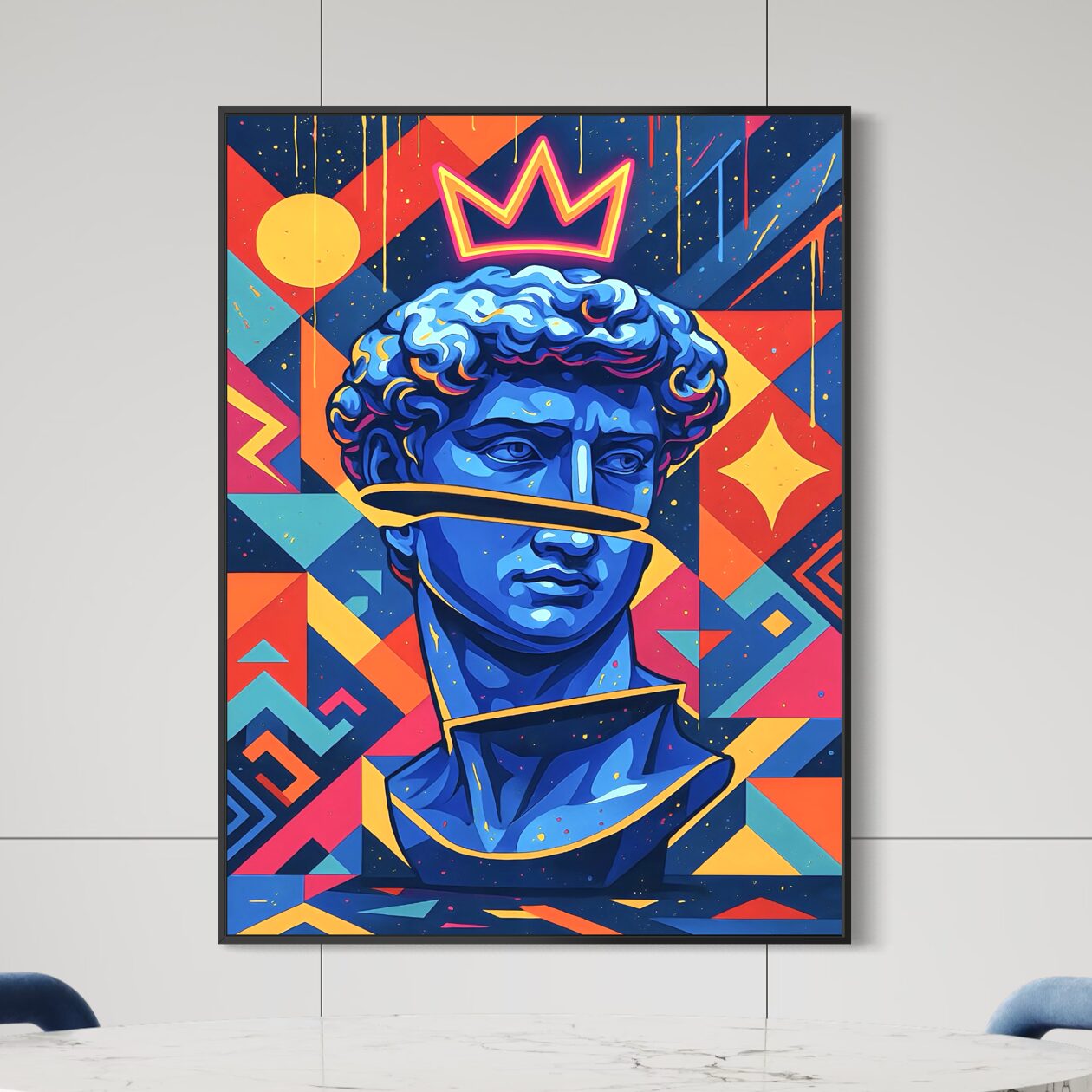 Tableau King David en vue latérale avec cadre noir, représentant un buste bleu couronné dans une composition pop art colorée et géométrique.