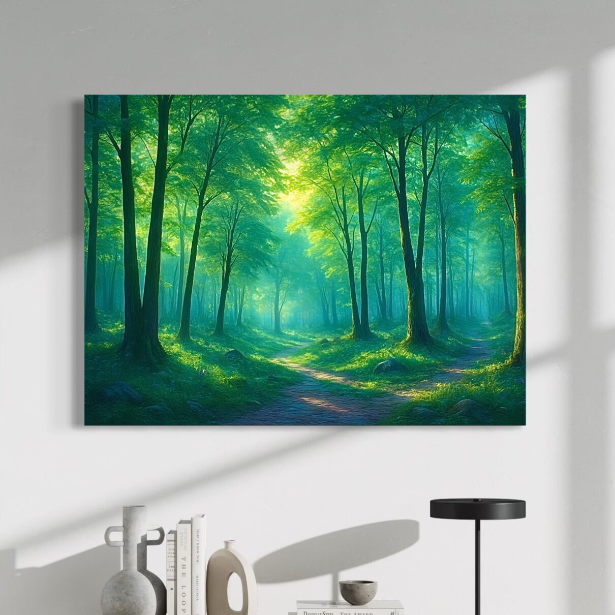 Tableau Passage Sylvestre représentant une forêt lumineuse aux tons verts avec un sentier paisible traversant un paysage naturel apaisant.