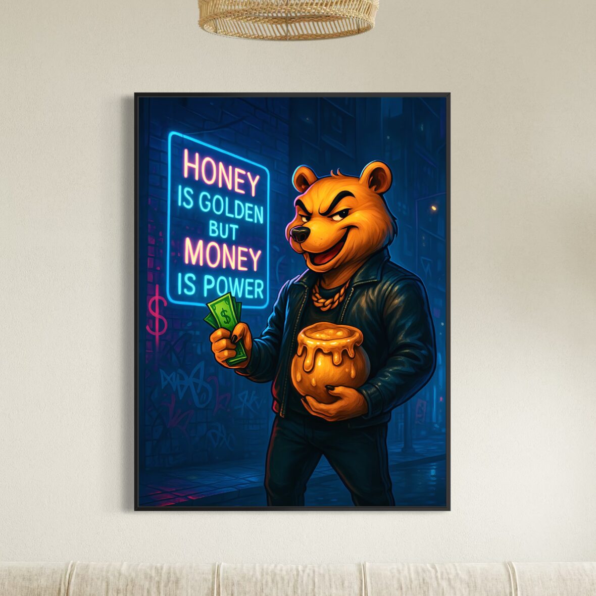 Tableau Honey Money représentant un ours street art tenant du cash et un pot de miel devant une enseigne néon dans une ambiance urbaine pop art contemporaine.