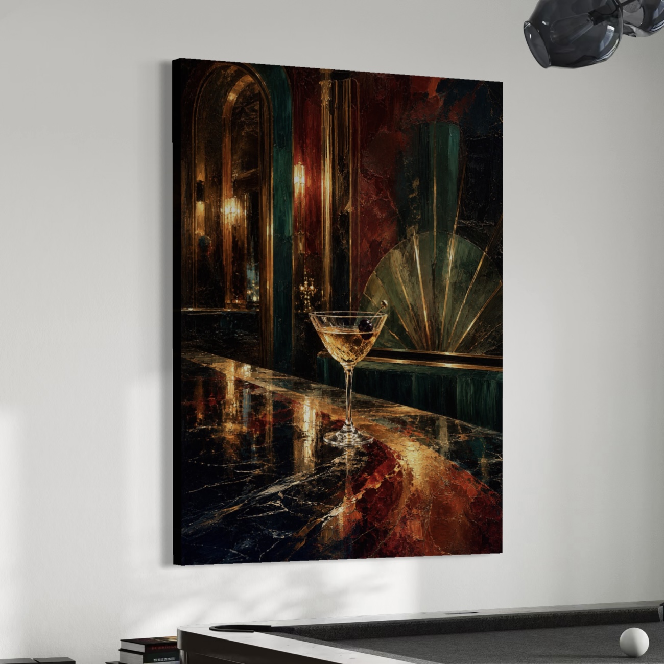Tableau bar Art déco – Minuit Palace, décoration murale élégante et rétro Tableau Minuit Palace sur toile exposé au-dessus d’un billard dans un intérieur moderne