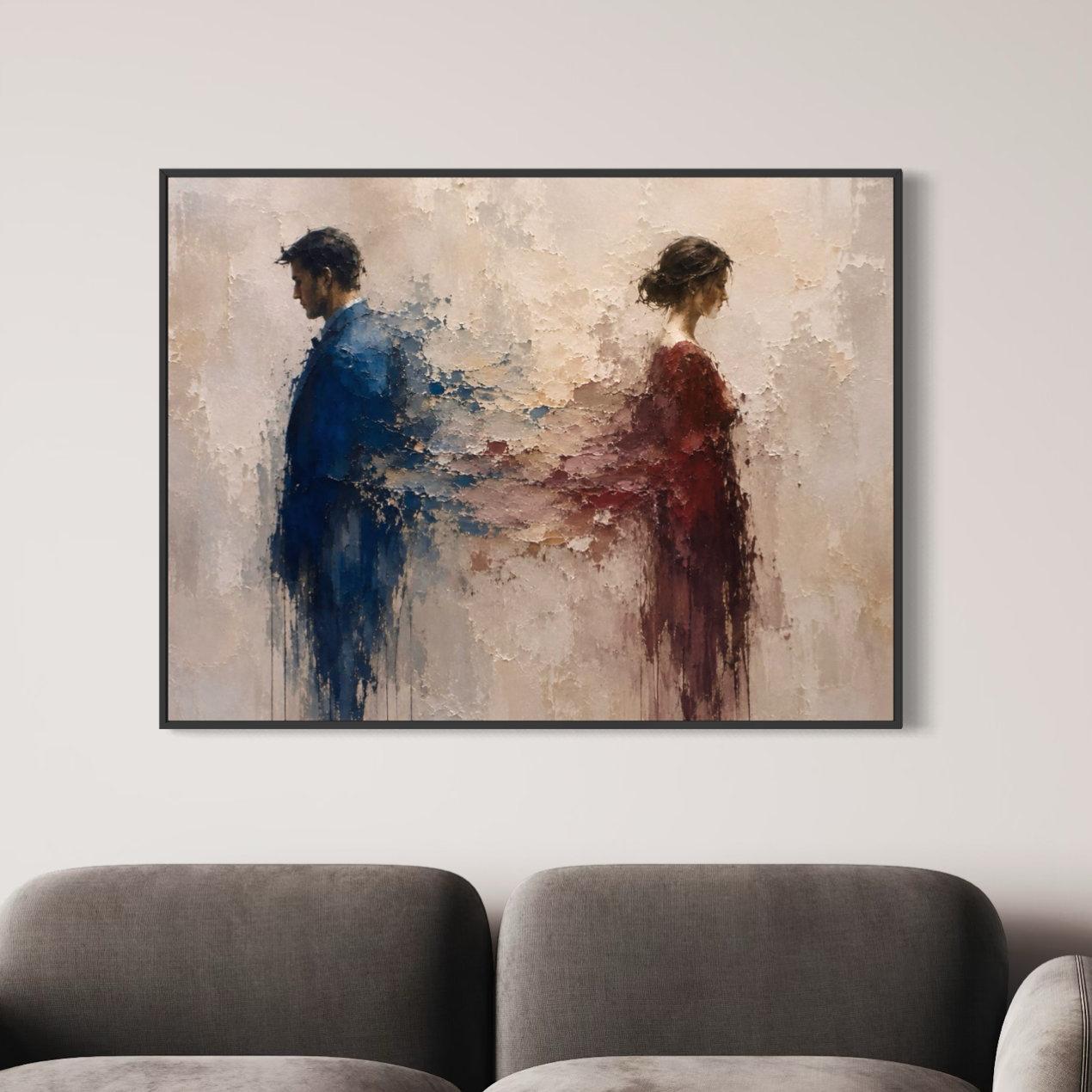Tableau couple séparation – À Contre-Cœur, décoration murale émotionnelle et contemporaine Tableau À Contre-Cœur encadré au-dessus d’un canapé, représentant un homme et une femme dos à dos