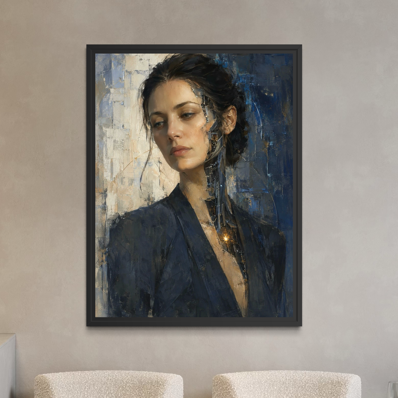 Tableau femme cyborg Éveil Synthétique – portrait futuriste et art contemporain Tableau Éveil Synthétique représentant une femme cyborg, encadré en noir dans un intérieur contemporain