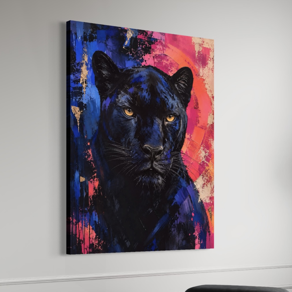 Tableau Félin Royal encadré représentant une panthère noire dans une décoration intérieure contemporaine