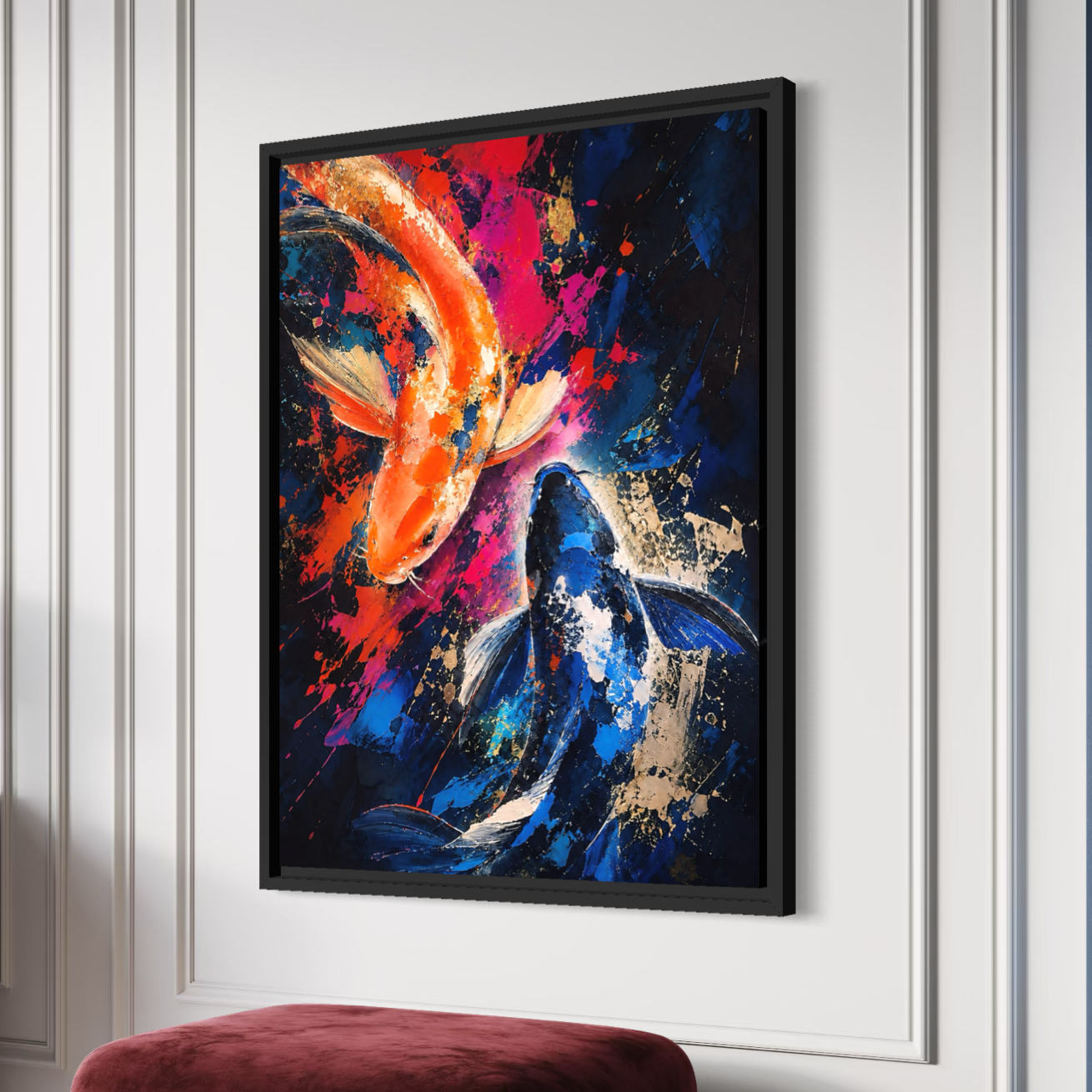 Tableau Poissons Koi – Harmonie Koi Tableau poissons koi Harmonie Koi encadré en noir dans un intérieur élégant